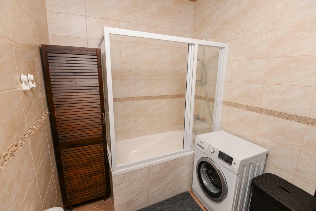 Sveciu Apartamentai Vanagupeje พาลังกา ภายนอก รูปภาพ