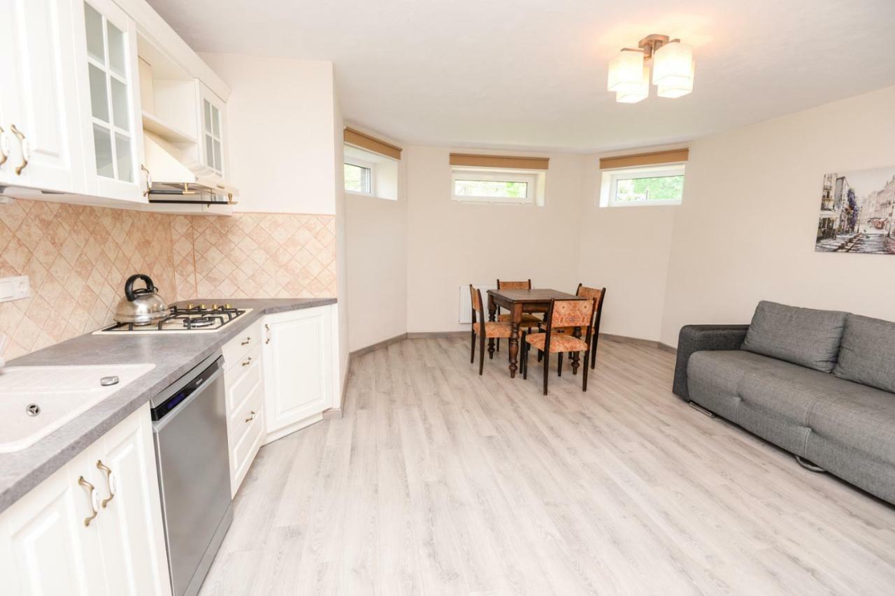 Sveciu Apartamentai Vanagupeje พาลังกา ภายนอก รูปภาพ