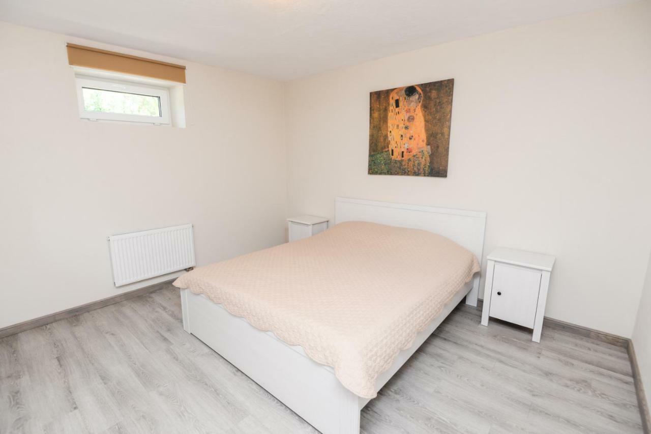 Sveciu Apartamentai Vanagupeje พาลังกา ภายนอก รูปภาพ